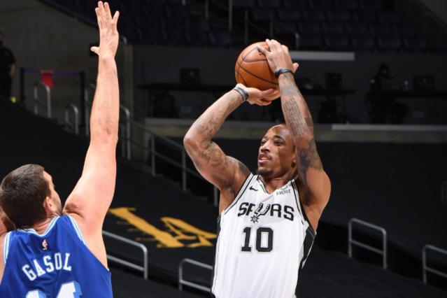 分别接受了 分别接受了