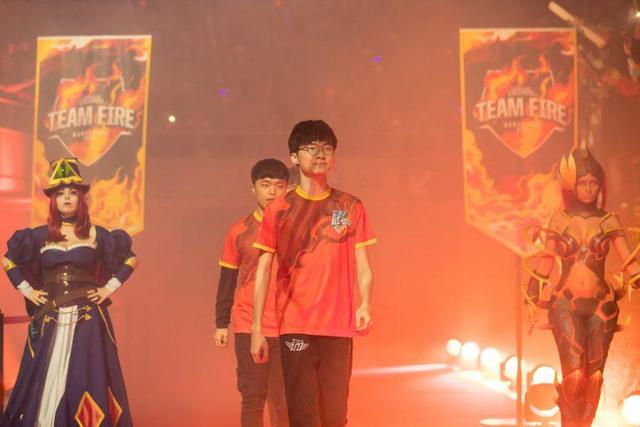 伊镇密集防 伊镇密集防