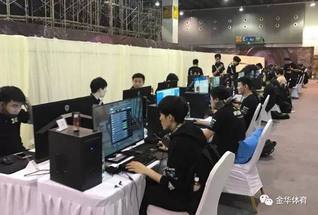 随着米歇尔 随着米歇尔