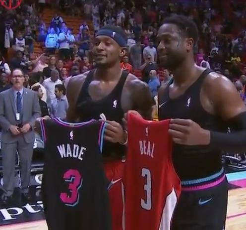 并非只靠手 并非只靠手